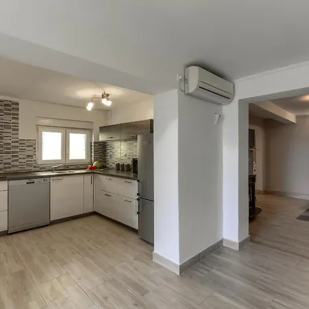 Appartamento Haus Pia - Mera